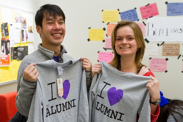Students Send Thousands of Thank-Yous During Love My Alumni Week