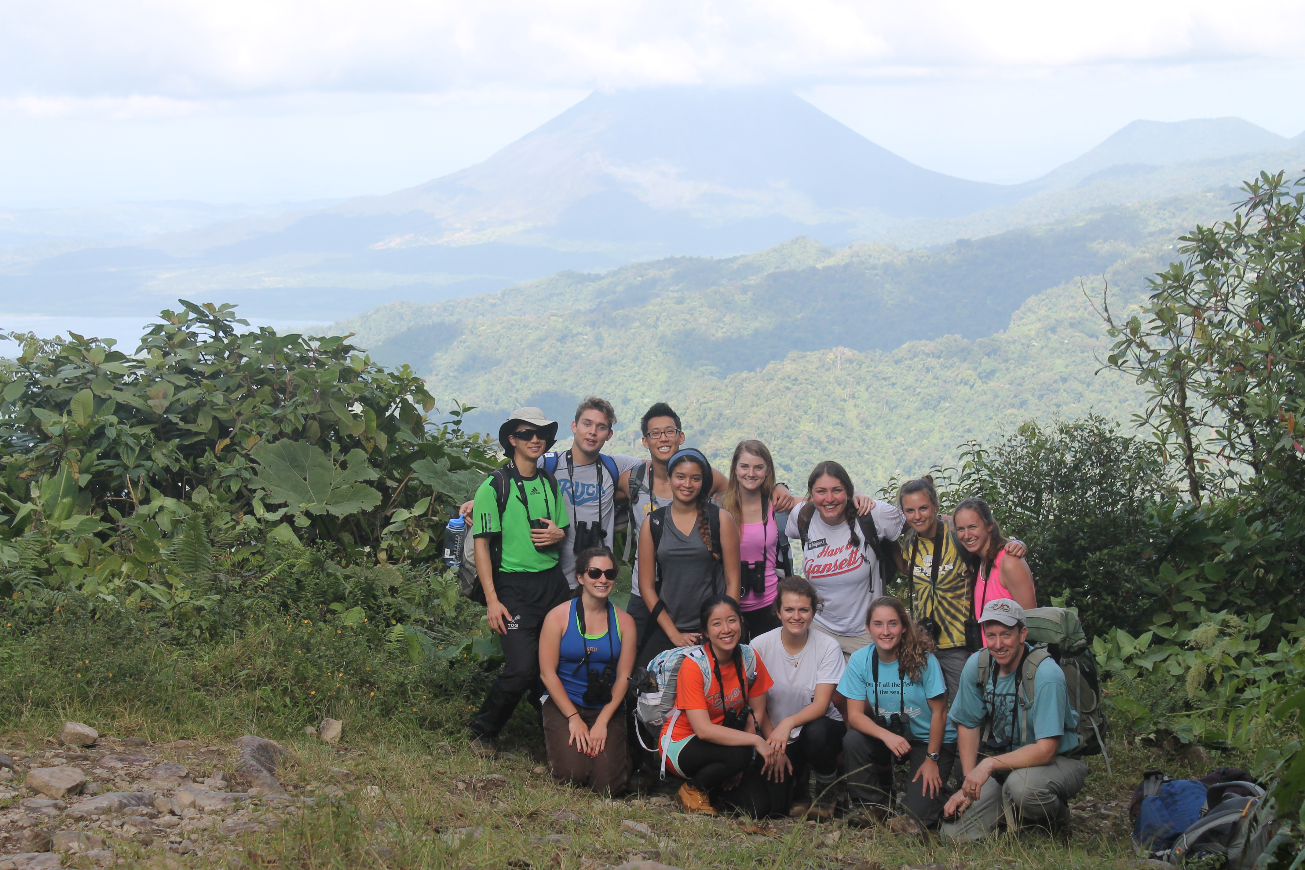 Students from BIOL-454 on Costa Rica hillside, Interterm 2014
