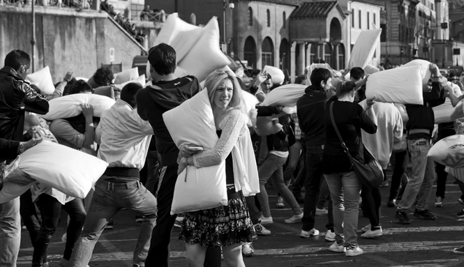 Flash mob pillow fight in 2011 in Rome